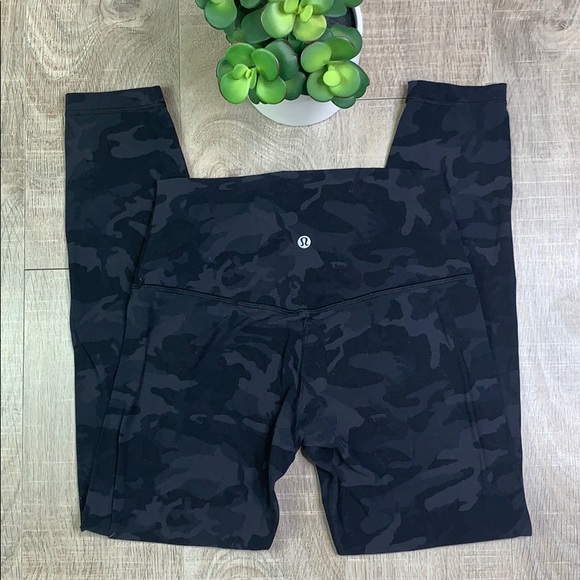 lululemon athletica Pants - Lululemon Athletica Black Gray Camo Legging Jogger